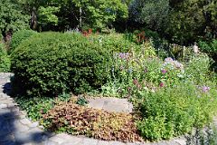 25A Shakespeare Garden In Central Park West Side 79-80 St.jpg